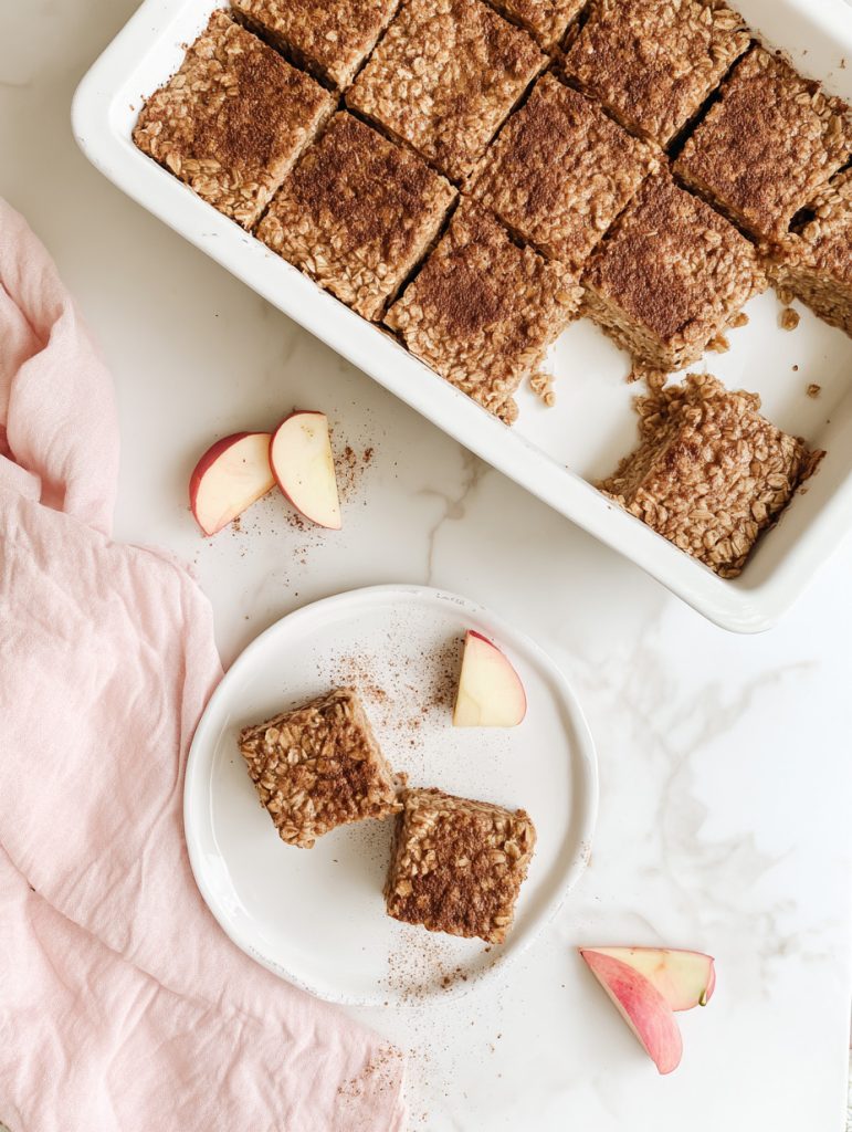 Apple Cinnamon Baked Oatmeal Squares