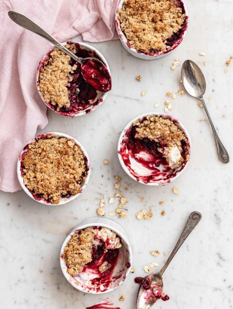 Berry Crumble Cottage Cheese Breakfast Cups
