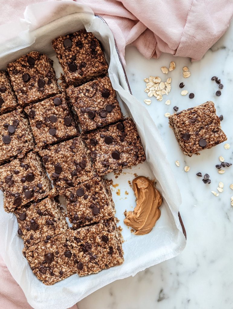 Chocolate Peanut Butter Breakfast Oat Bars