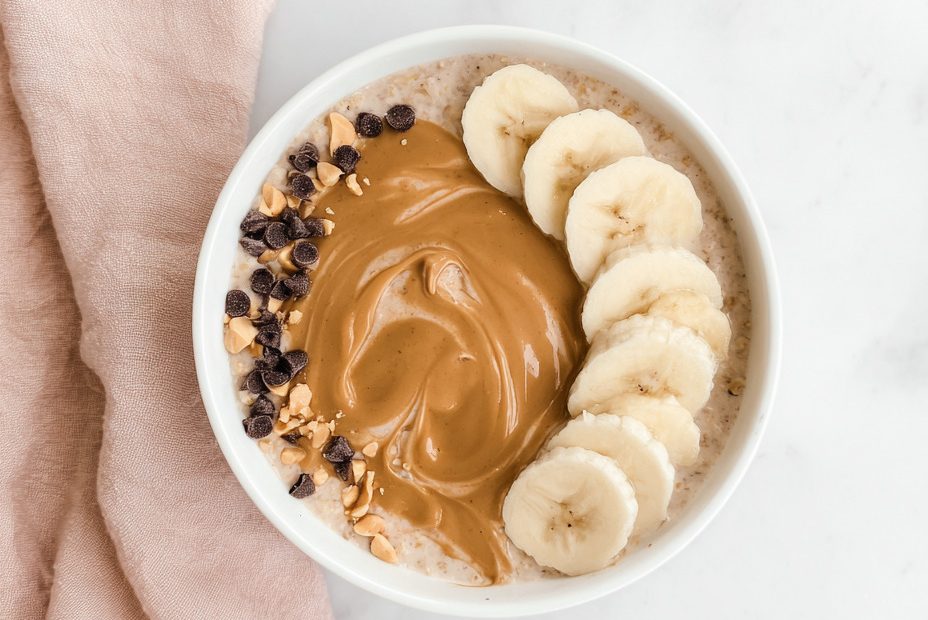 Peanut Butter Banana Overnight Oat Bowl